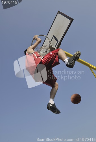 Image of basketball player