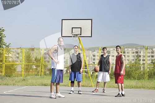 Image of basketball players team