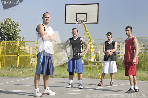 Image of basketball players team