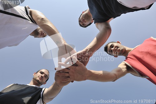 Image of basketball players team