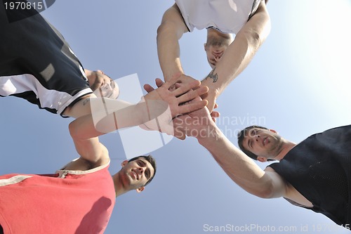 Image of basketball players team