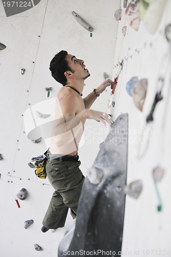 Image of man exercise sport climbing