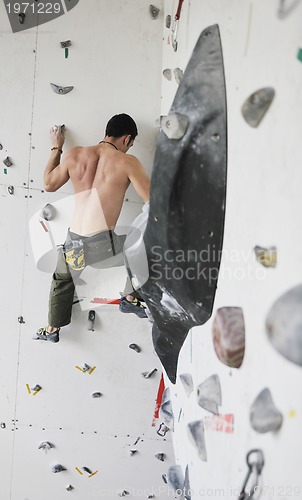 Image of man exercise sport climbing