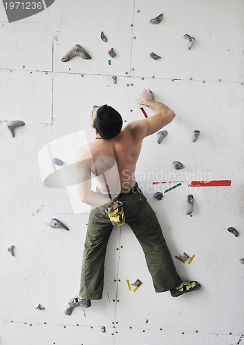 Image of man exercise sport climbing