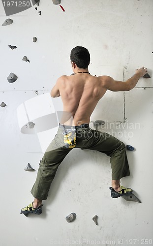 Image of man exercise sport climbing