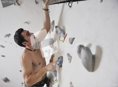 Image of man exercise sport climbing