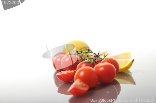 Image of tomato and lemon