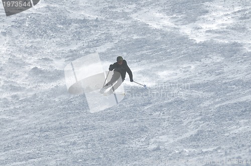 Image of winer man ski