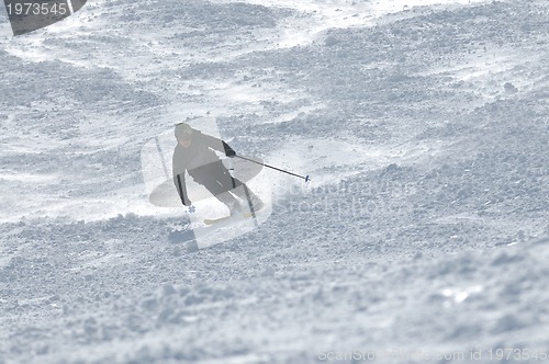 Image of winer man ski