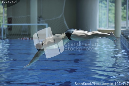 Image of young swimmer ready for start