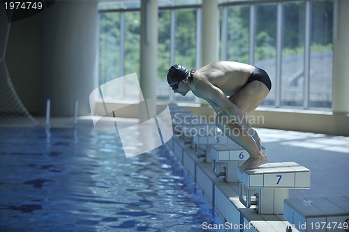 Image of young swimmer ready for start