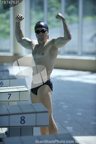 Image of young swimmer ready for start