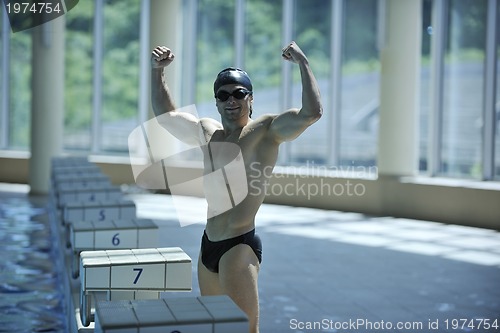 Image of young swimmer ready for start