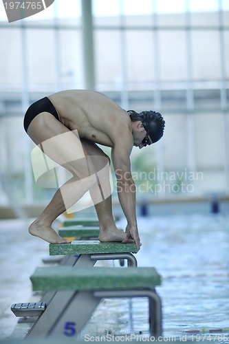 Image of young swimmer ready for start