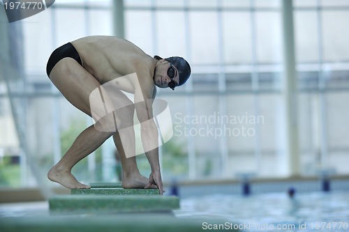 Image of young swimmer ready for start