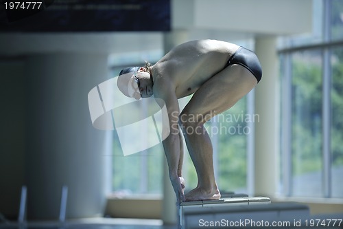 Image of young swimmer ready for start