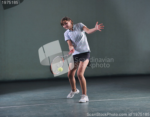 Image of tennis girl