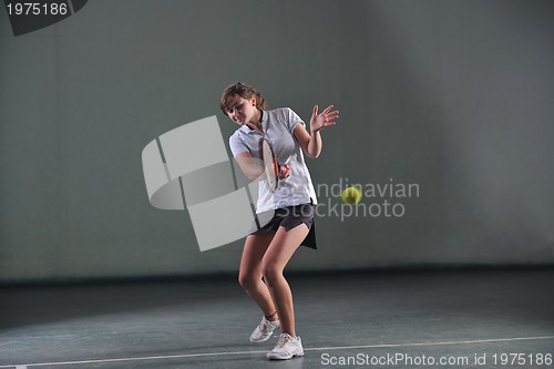Image of tennis girl