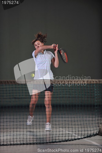 Image of tenis girl