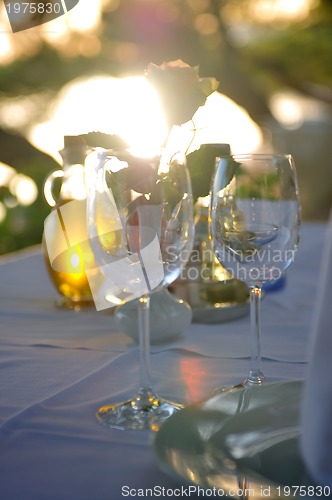 Image of glasses restaurant outdoor 