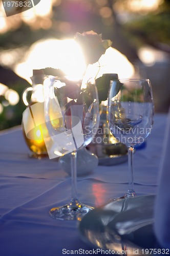 Image of glasses restaurant outdoor 