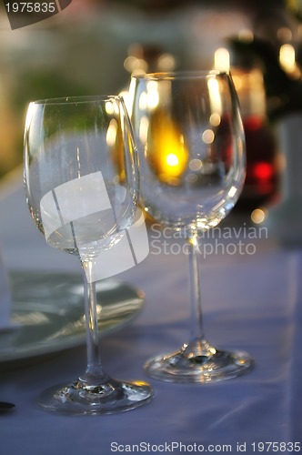 Image of glasses restaurant outdoor 
