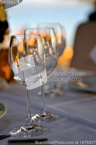 Image of glasses restaurant outdoor 