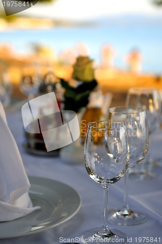 Image of glasses restaurant outdoor 