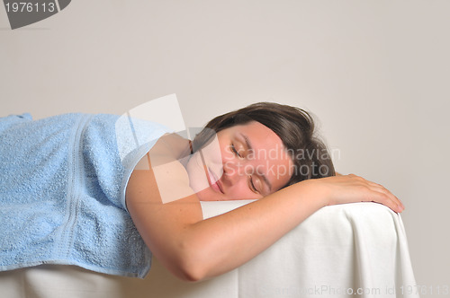 Image of back massage at the spa and wellness center