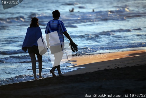 Image of romantic couple on beach