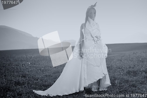 Image of bride outdoor ;)