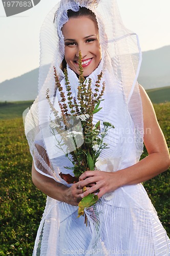 Image of bride outdoor ;)