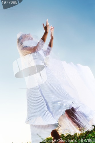 Image of bride outdoor ;)
