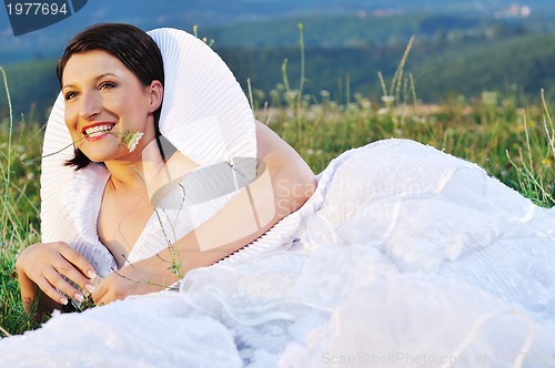 Image of bride outdoor ;)