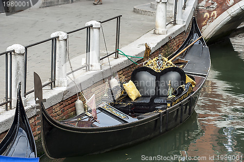 Image of Gondola berthed