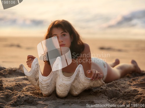 Image of Girl with seashell