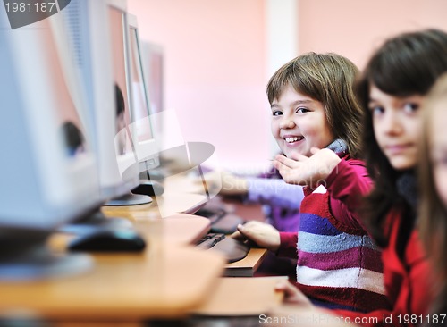 Image of it education with children in school