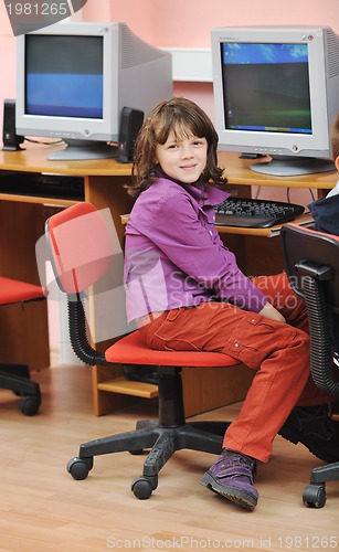 Image of it education with children in school