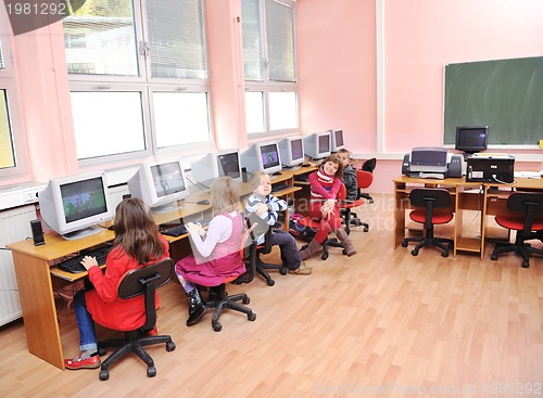 Image of it education with children in school