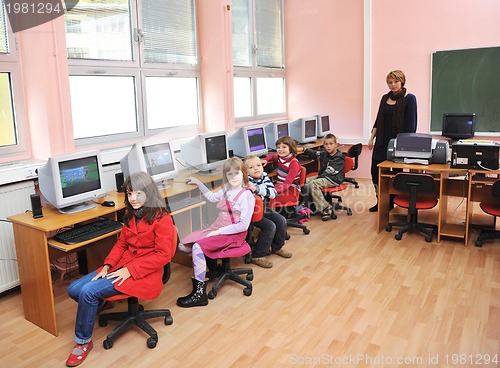 Image of it education with children in school