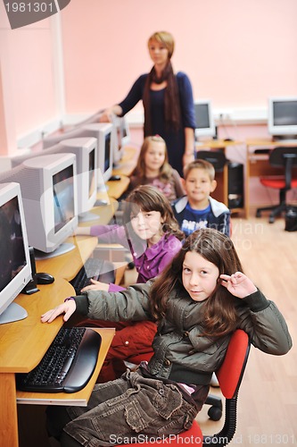 Image of it education with children in school