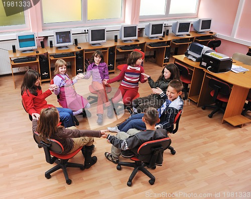 Image of it education with children in school