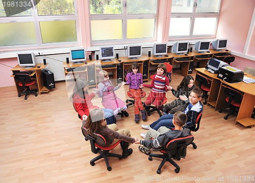 Image of it education with children in school