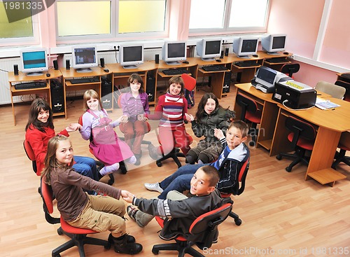 Image of it education with children in school