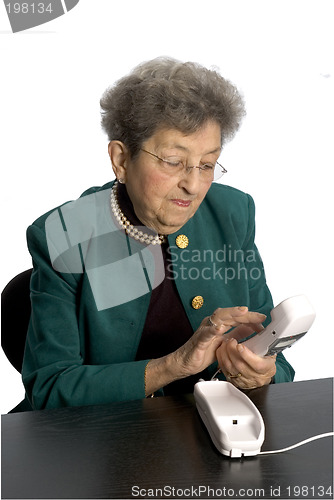 Image of senior woman telephone