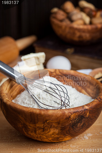 Image of Flour with whisk