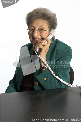 Image of senior woman telephone