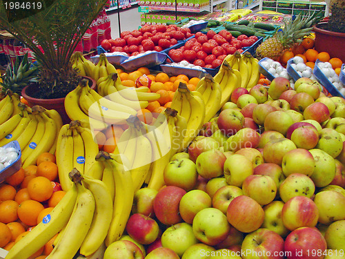 Image of fruits in supermarket