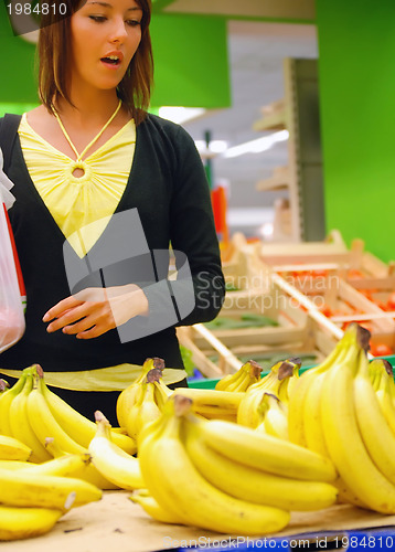 Image of buying food in supermarket