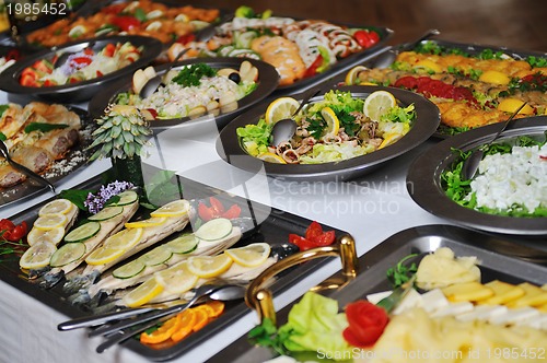 Image of buffet food